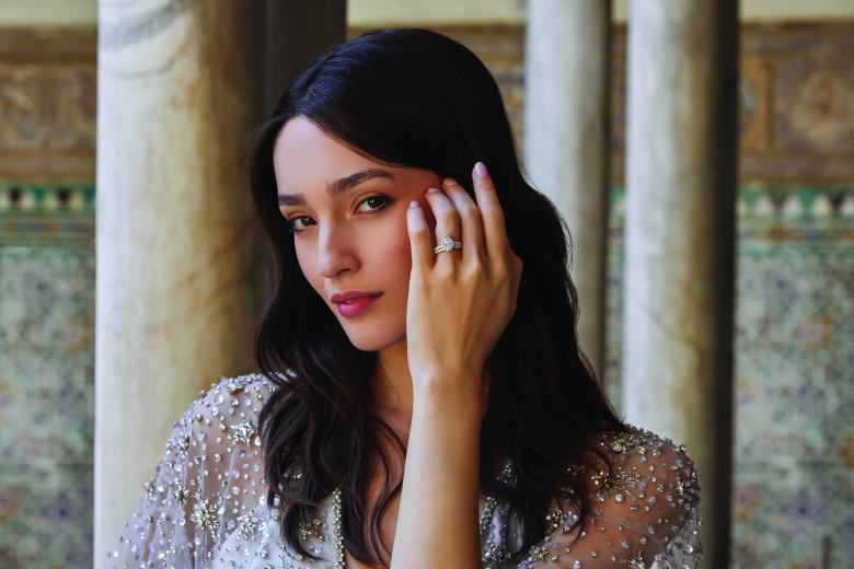 Woman wearing Jenny Packham designed ring