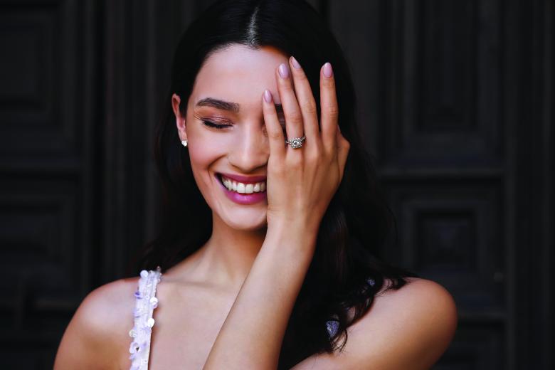 Woman wearing Jenny Packham designed ring